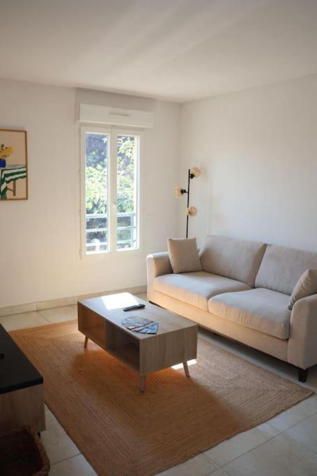 Suberbe Appartement Climatise Avec Terrasse Saint-Raphaël المظهر الخارجي الصورة